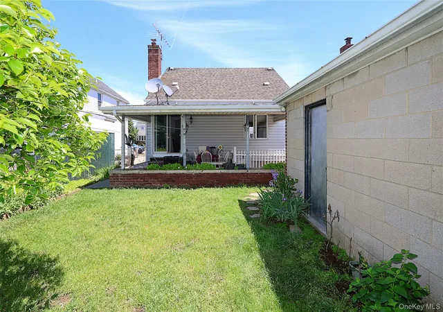 Homes for sale in North Hempstead, NY | 251 Mckinley Pkwy, North Hempstead, NY 11501 | MLS# 1004360