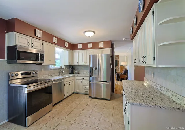 4th image of 10 The Dr, Westtown, NY 10998 | MLS# 1004379