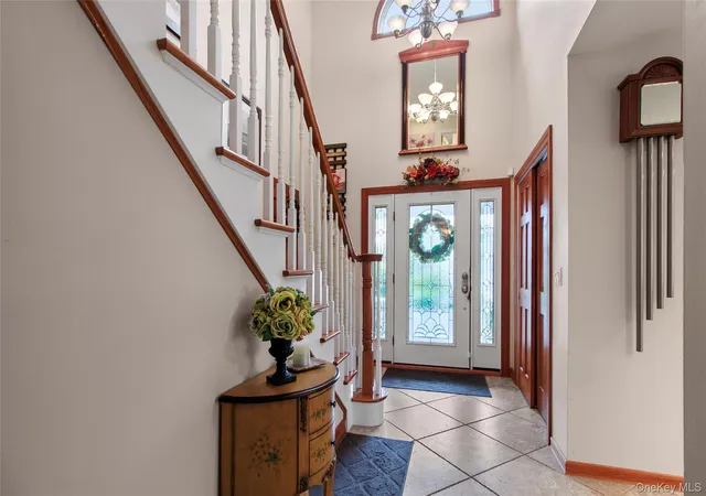 3rd image of 1414 Illinois Ave, Bay Shore, NY 11706 | MLS# 1004383