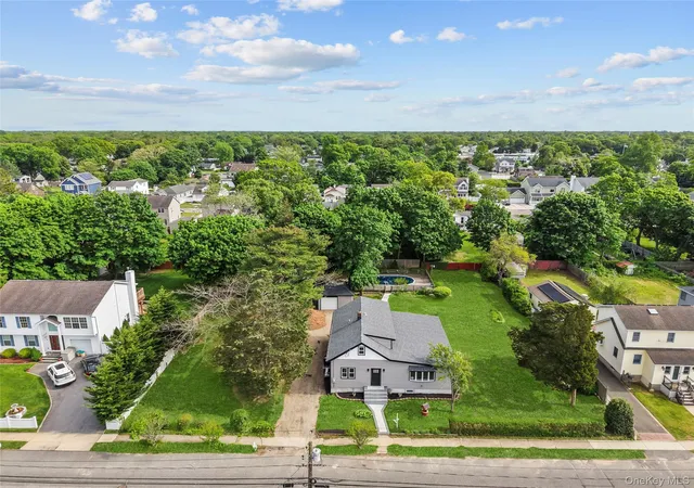 2nd image of 74 Lincoln Ave, Islip Terrace, NY 11752 | MLS# 1004401
