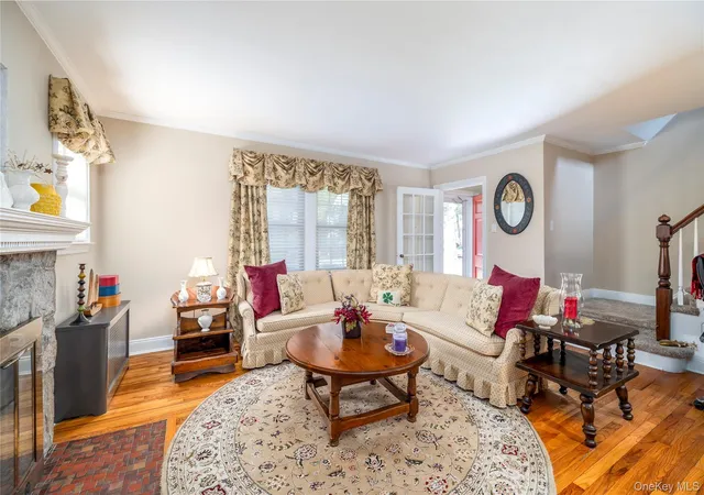 Photo 3 of Sale Pending at 19 Saint Thomas Pl, Hempstead, NY 11565 | MLS# 1004430 | Listing updated on 2026-06-27