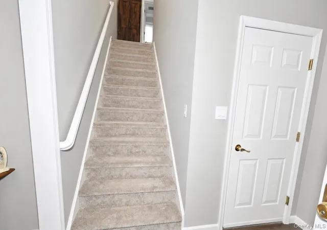 4th image of 525 S Greene Ave, Lindenhurst, NY 11757 | MLS# 1004443