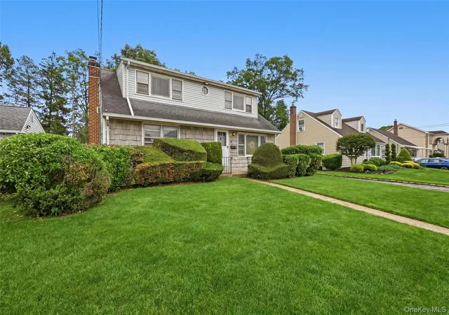 24th image of 659 Diellen Ln, Hempstead, NY 11003 | MLS# 1004450