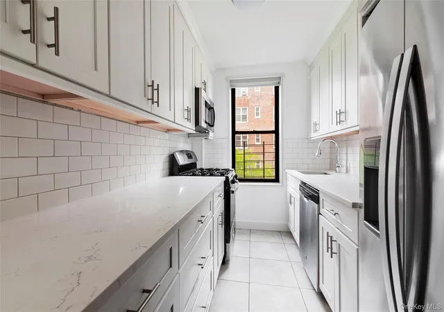 5th image of 525 W 235Th St #4D, Bronx, NY 10463 | MLS# 1004451