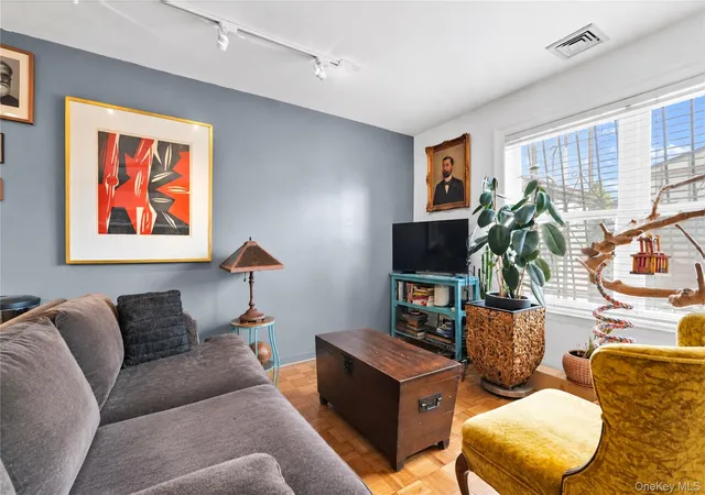 5th image of 827 E 161St St, New York, NY 10459