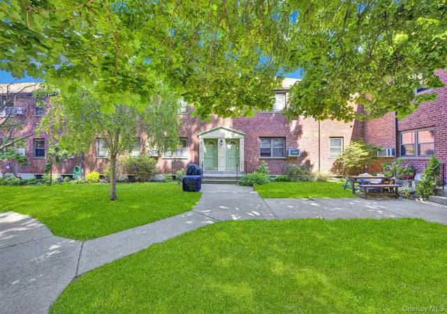 2nd image of 5850 246th Crescent #C7, Little Neck, NY 11362 | MLS# 1004499