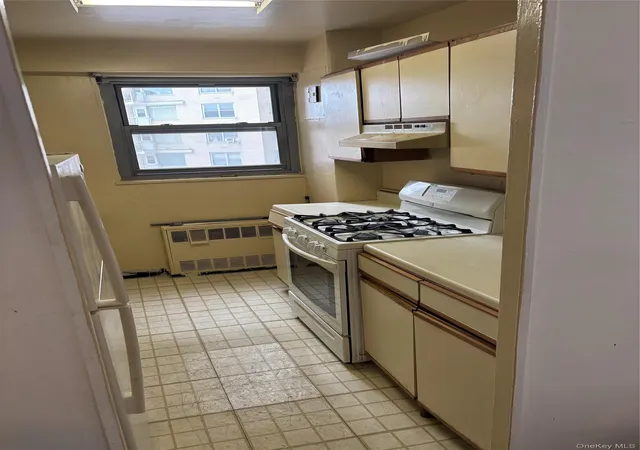 8th image of 1020 Grand Concourse #6L, Bronx, NY 10451 | MLS# 1004507