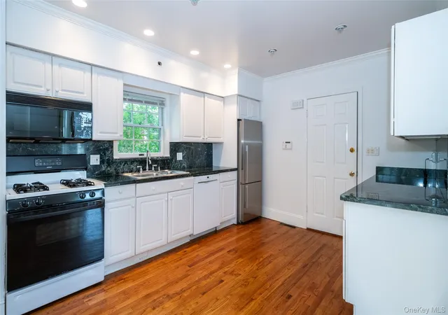 Photo 3 of Sale Pending at 82 Clove Rd, New Rochelle, NY 10801 | MLS# 1004510 | Listing updated on 2026-08-21