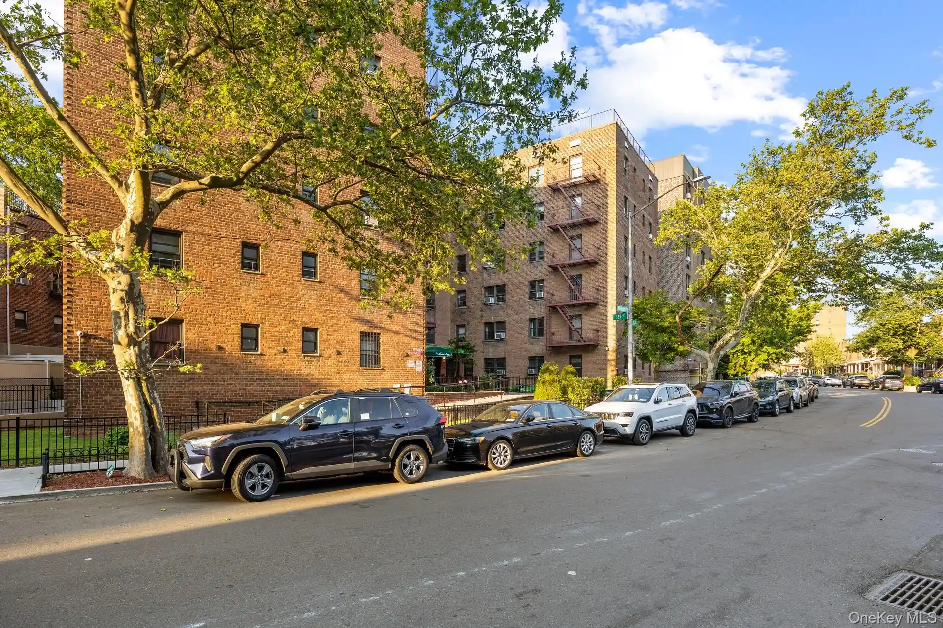 Listing Photo 2 - Condo for sale in 139-05 85Th Dr located at 139-05 85Th Dr, New York, NY 11435 - Unit #6E