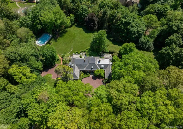 Photo 34 of Single family home for sale at 1780 Route 106 #C, Syosset, NY 11791 | MLS# 1004527 | Listing updated on 2026-10-04
