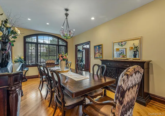 Photo 4 of Sale Pending at 4308 Glenwood St, New York, NY 11363 | MLS# 1004530 | Listing updated on 2026-08-25