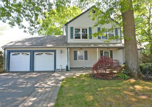4th image of 1 Gregg Ln, Coram, NY 11727 | MLS# 1004531