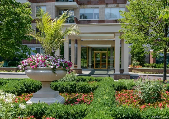 1st image of 100 Hilton Ave #304, Garden City, NY 11530 | MLS# 1004558