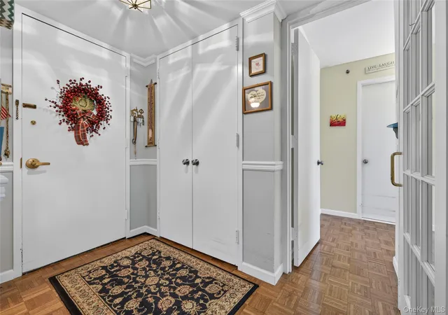 4th image of 100 Hilton Ave #304, Garden City, NY 11530 | MLS# 1004558