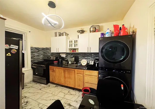 Listing Photo 5 - Condo for sale in building located at 4621 Matilda Ave, Bronx, NY 10470