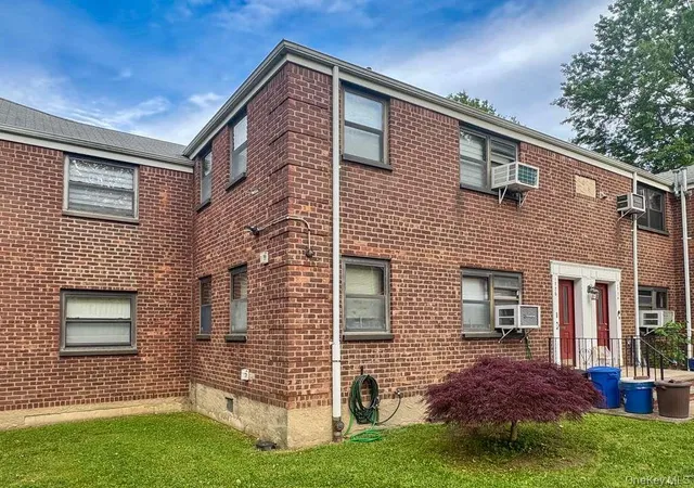 Photo 2 of Sale Pending at 17 76 166 Street #2, New York, NY 11357 | MLS# 1004567 | Listing updated on 2026-07-31