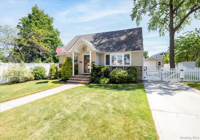2nd image of 32 Yost Blvd, Oceanside, NY 11572 | MLS# 1004575