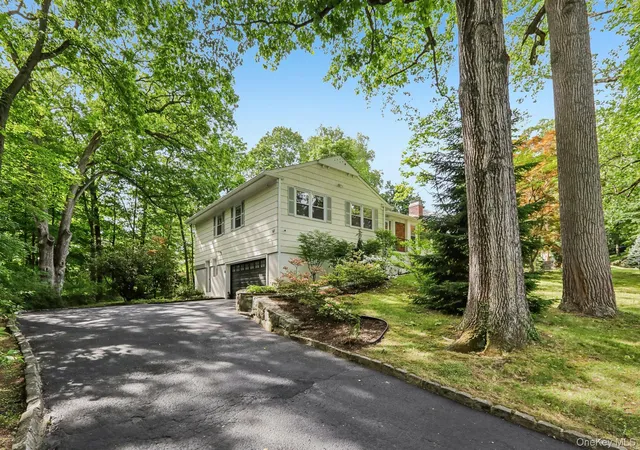 Photo 2 of Sale Pending at 62 Mohegan Rd, Larchmont, NY 10538 | MLS# 1004576 | Listing updated on 2026-09-21