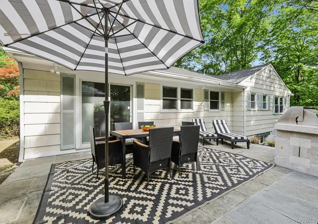 Photo 4 of Sale Pending at 62 Mohegan Rd, Larchmont, NY 10538 | MLS# 1004576 | Listing updated on 2026-09-21