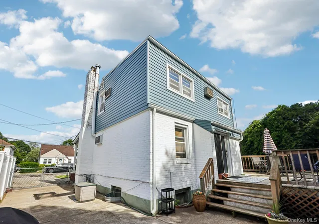 41st image of 63 Kilburn Rd S, West Hempstead, NY 11552 | MLS# 1004584