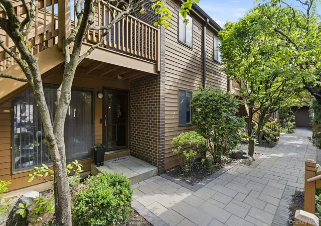 Photo 2 of Condo for sale at 15 Greenridge Ave #3, White Plains, NY 10605 | MLS# 1004590 | Listing updated on 2026-06-24