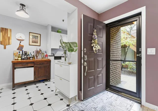 Photo 4 of Condo for sale at 15 Greenridge Ave #3, White Plains, NY 10605 | MLS# 1004590 | Listing updated on 2026-06-24