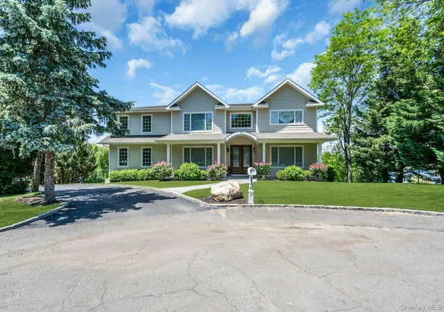 1st image of 12 Barbara Ln, Glen Cove, NY 11542 | MLS# 1004607