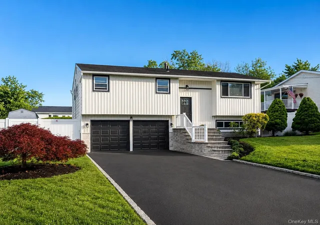 Homes for sale in Brookhaven, NY | 132 Berkeley Ave, Brookhaven, NY 11784 | MLS# 1004611