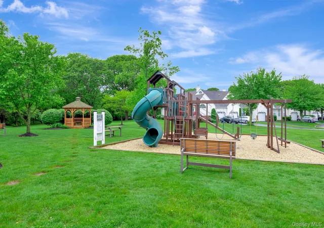 39th image of 2105 Nicole Dr, Brookhaven, NY 11776 | MLS# 1004621