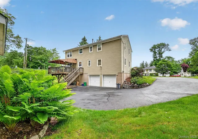 2nd image of 7 Windsor Brook Ln, Orangetown, NY 10983 | MLS# 1004652