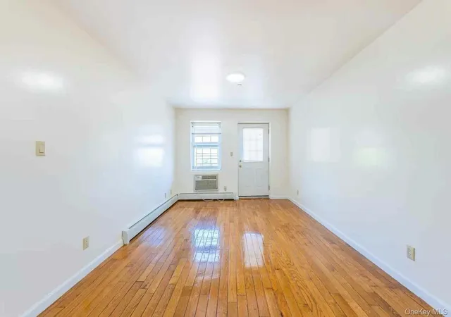 3rd image of 35-06 Leavitt St #6C, Flushing, NY 11354 | MLS# 1004657