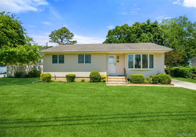 1st image of 15 Lincoln Ave, Farmingdale, NY 11735 | MLS# 1004659