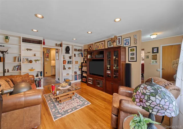3rd image of 38 Hillvale Rd, Albertson, NY 11507 | MLS# 1004660