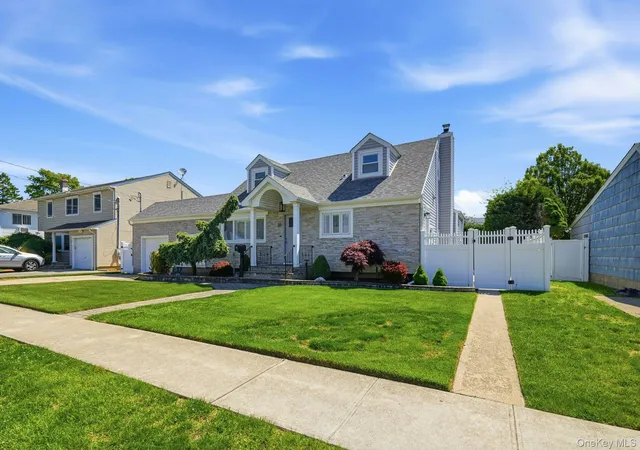 2nd image of 35 3rd Ave, Massapequa Park, NY 11762 | MLS# 1004668