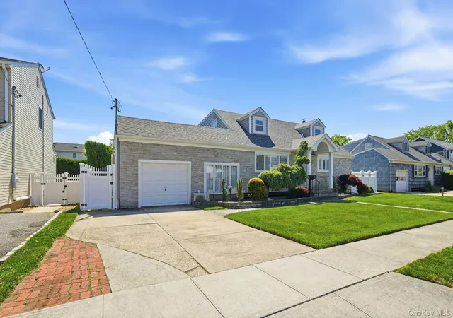 3rd image of 35 3Rd Ave, Massapequa Park, NY 11762 | MLS# 1004668