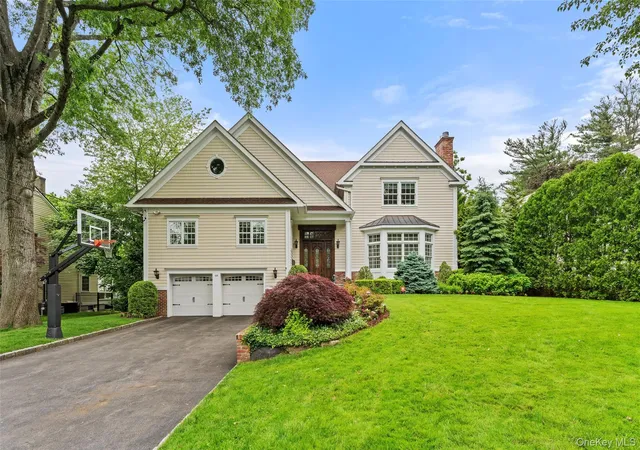 Homes for sale in Scarsdale, NY | 64 Stratton Rd, Scarsdale, NY 10583 | MLS# 1004678
