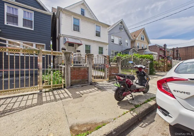 2nd image of 4432 Carpenter Ave, Bronx, NY 10470 | MLS# 1004693