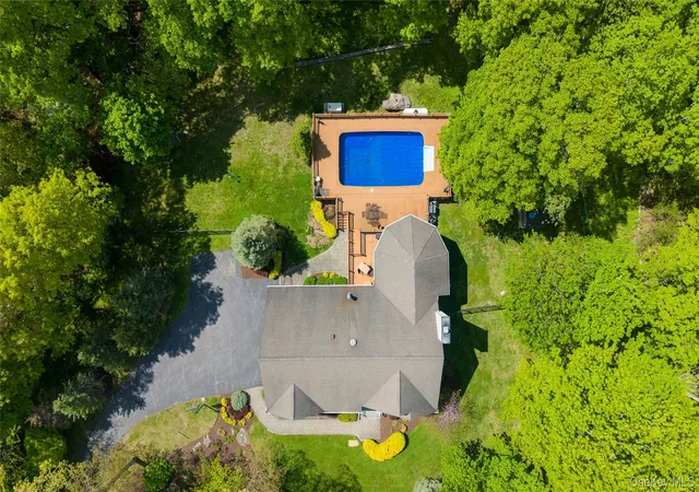 2nd image of 17 James Ct, Mahopac, NY 10541 | MLS# 1004697