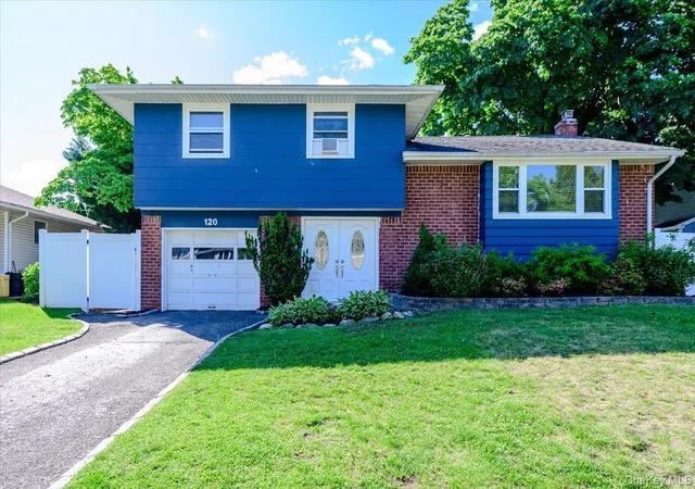 2nd image of 120 Sutton Dr, Oyster Bay, NY 11803 | MLS# 1004720