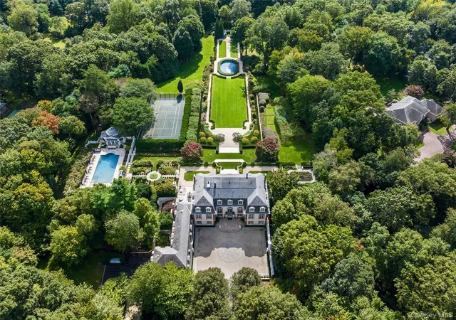 Photo 2 of Mansion for sale at 1985 4 Cedar Swamp Rd, Oyster Bay, NY 11545 | MLS# 1004738 | Listing updated on 2026-07-07