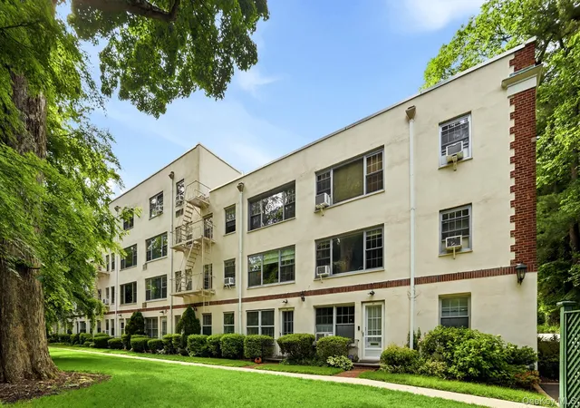 Homes for sale in Mount Vernon, NY | 22 Alden Pl #22, Mount Vernon, NY 10708 | MLS# 1004741
