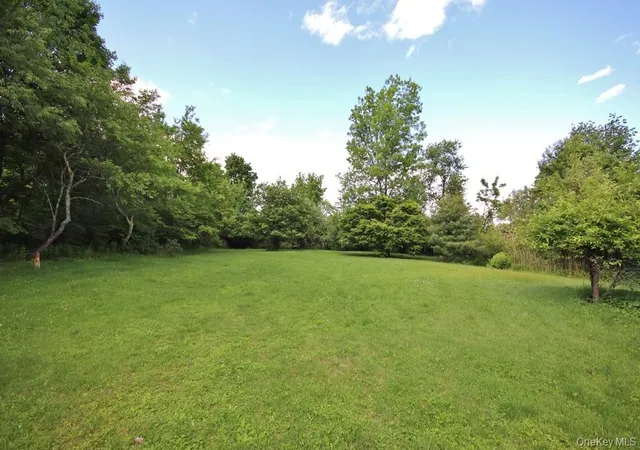 Homes for sale in New Castle, NY | 10 Lakeview Rd, New Castle, NY 10562 | MLS# 1004746