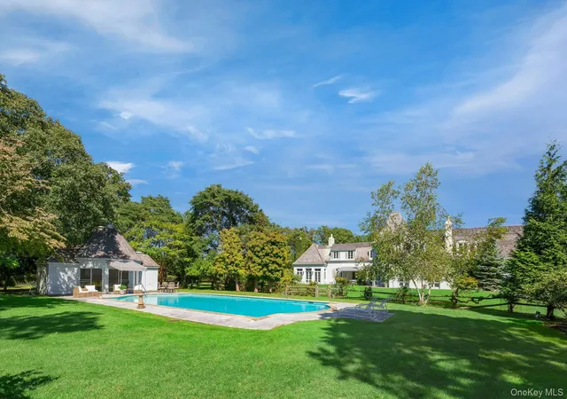 Photo 3 of Single family home for sale at 41 Niamogue Ln, Southampton, NY 11959 | MLS# 1004768 | Listing updated on 2026-09-20
