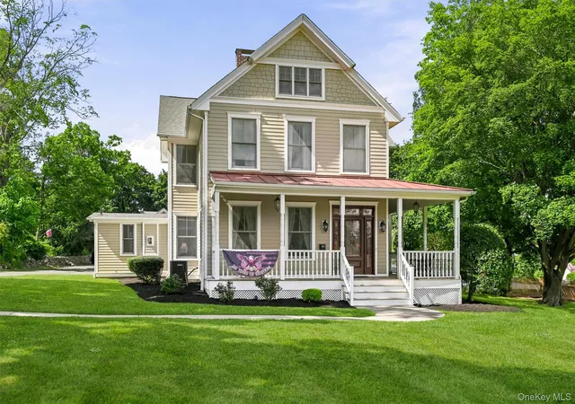 Photo 1 of Single family home for sale at 68 E Erie St, Blauvelt, NY 10913 | MLS# 1004800 | Listing updated on 2026-08-28