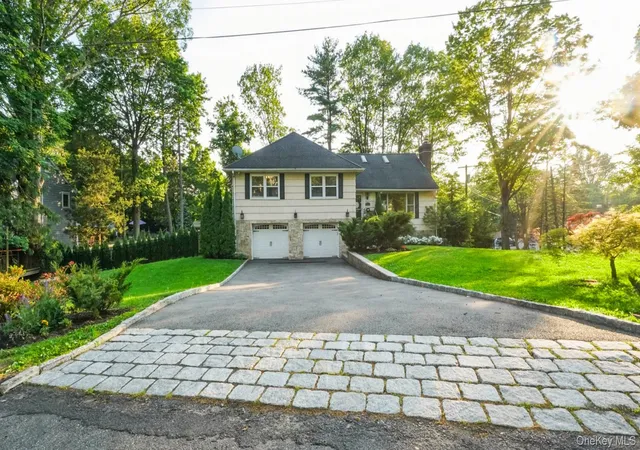 Photo 2 of Single family home for sale at 25 Manor Ave, White Plains, NY 10605 | MLS# 1004811 | Listing updated on 2026-09-01