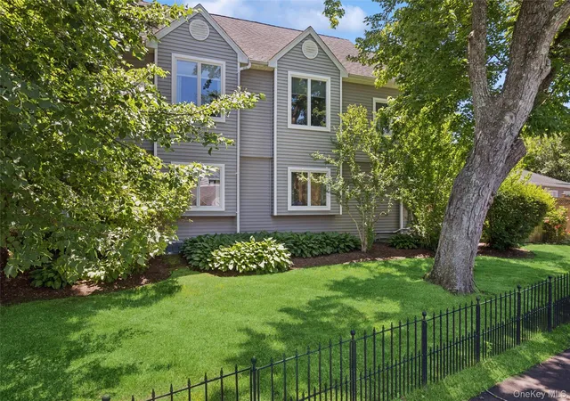 4th image of 1040 Harrison Dr, Centerport, NY 11721 | MLS# 1004817