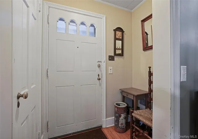 Photo 3 of Sale Pending at 9 Whittier St, Hartsdale, NY 10530 | MLS# 1004830 | Listing updated on 2026-06-30