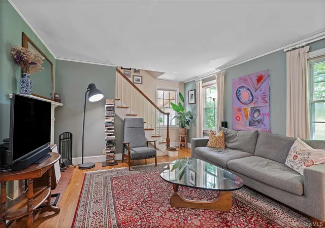 Photo 4 of Sale Pending at 9 Whittier St, Hartsdale, NY 10530 | MLS# 1004830 | Listing updated on 2026-06-30