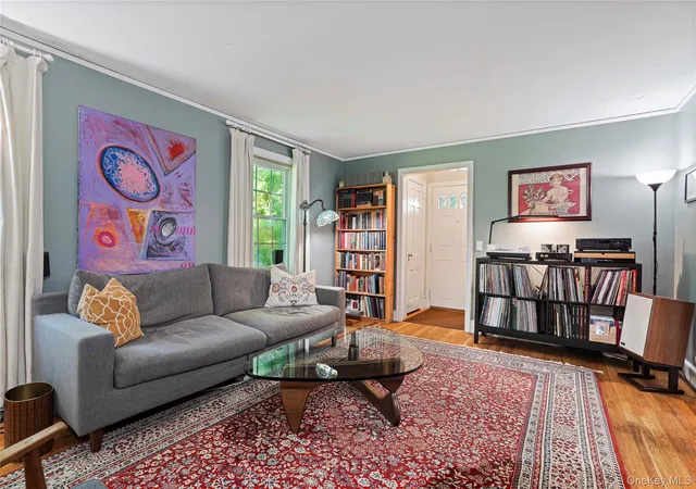 Photo 5 of Sale Pending at 9 Whittier St, Hartsdale, NY 10530 | MLS# 1004830 | Listing updated on 2026-06-30