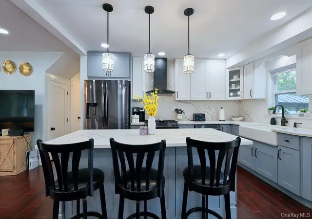 Photo 2 of Sale Pending at 11 Chichester Rd, Huntington, NY 11746 | MLS# 1004876 | Listing updated on 2026-08-05